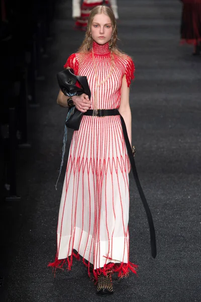 Look 14